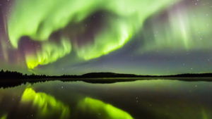 Aurora boreal desde un iglú