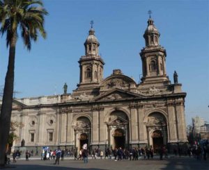 Exterior de la Catedral Metrpolitana de Santiago de Chile