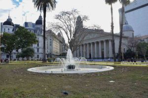 Fuente de agua en la Plaza de Mayo